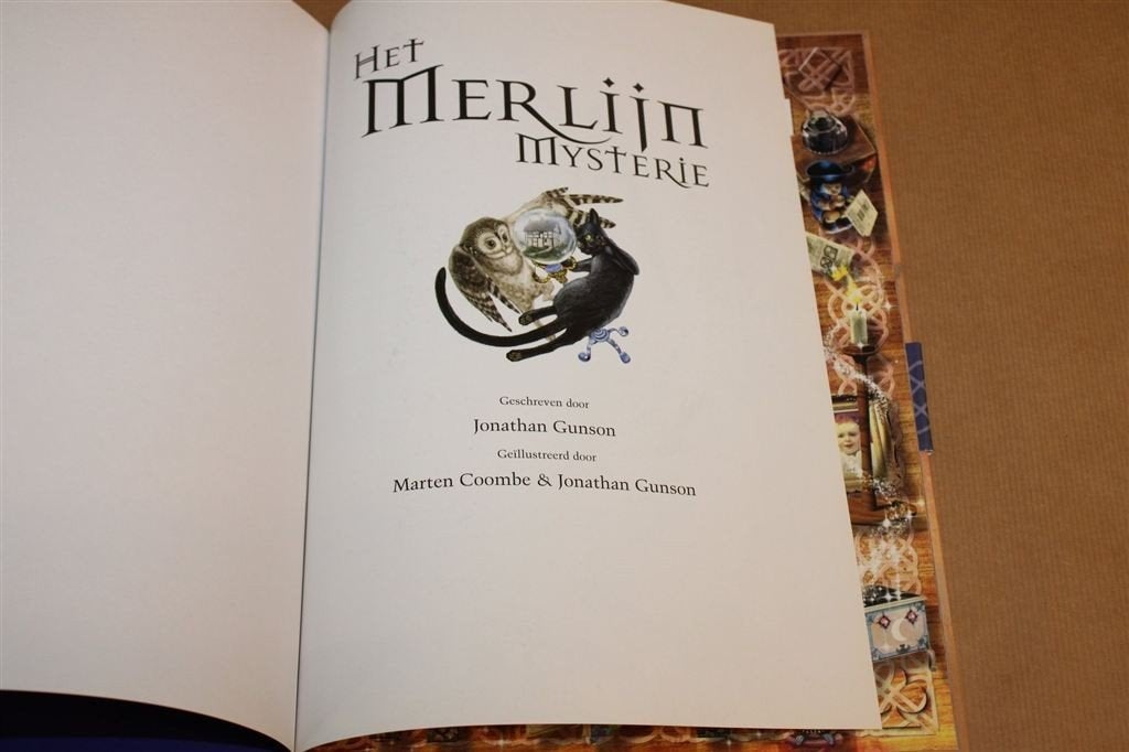Het Merlijn Mysterie — Puzzelboek, Toverstaf Zoeken, Boeken, Ophalen of Verzenden, Zo goed als nieuw, Fictie algemeen