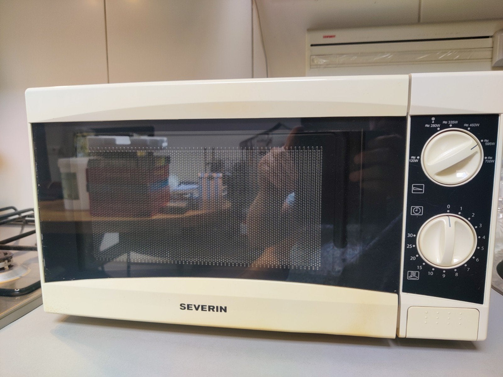 Severin Magnetron 700W, Witgoed en Apparatuur, Ophalen, Gebruikt, Magnetron, Draaiplateau
