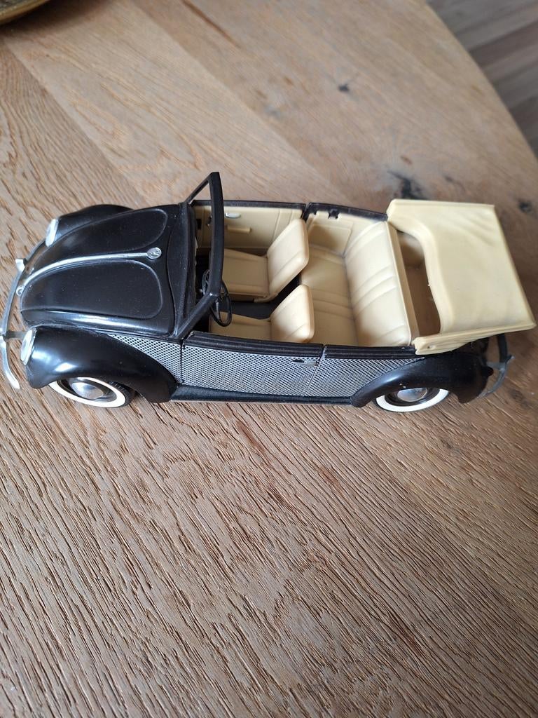 Vintage Volkswagen Kever Cabriolet Modelauto Solido., Hobby en Vrije tijd, Modelauto's | 1:18, Zo goed als nieuw, Auto, Overige merken