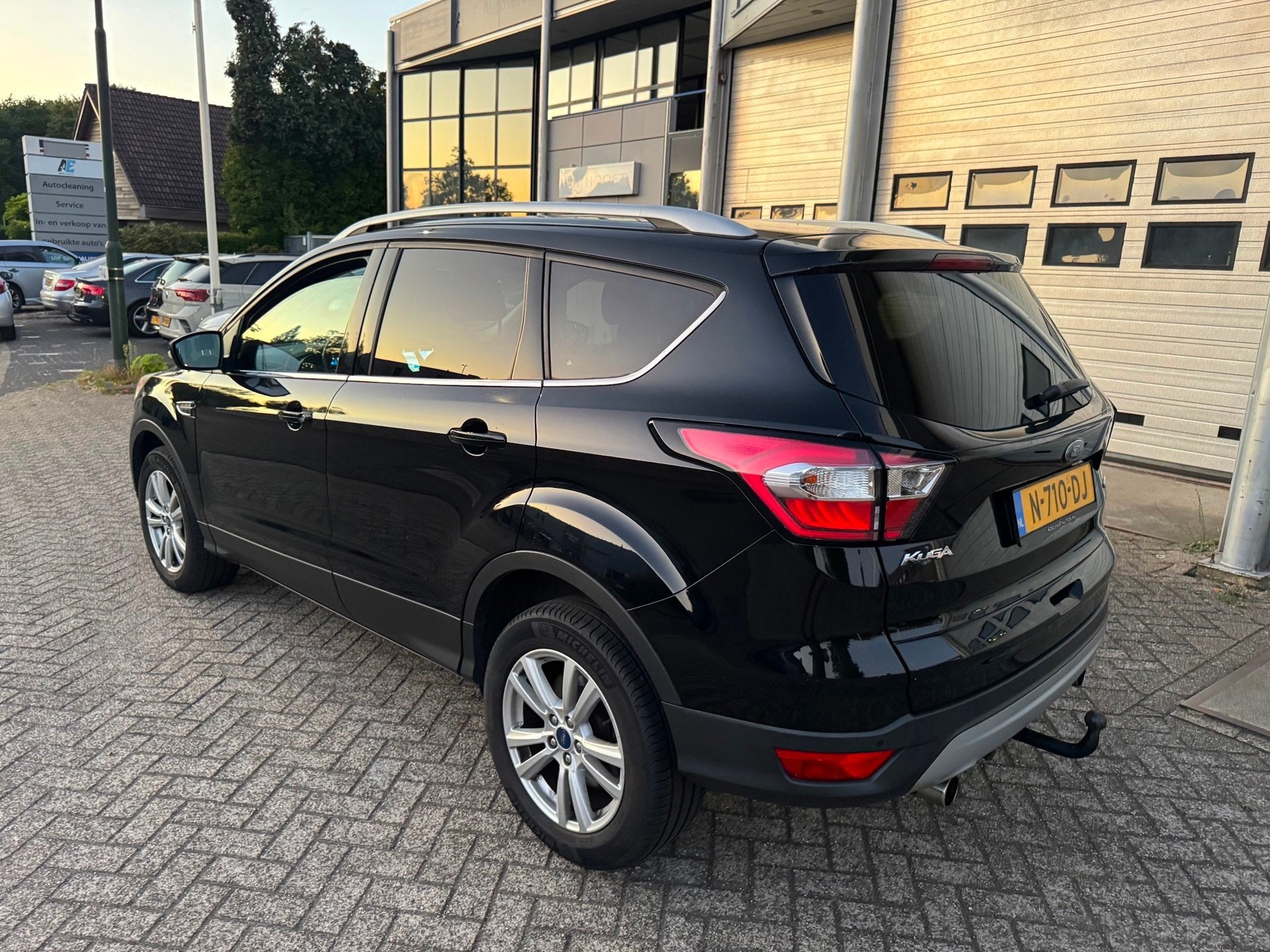 Ford Kuga 1.5 Titanium Airco, Navigatie,Trekhaak, Auto's, Parkeersensor, Euro 6, 4 cilinders, Leder en Stof
