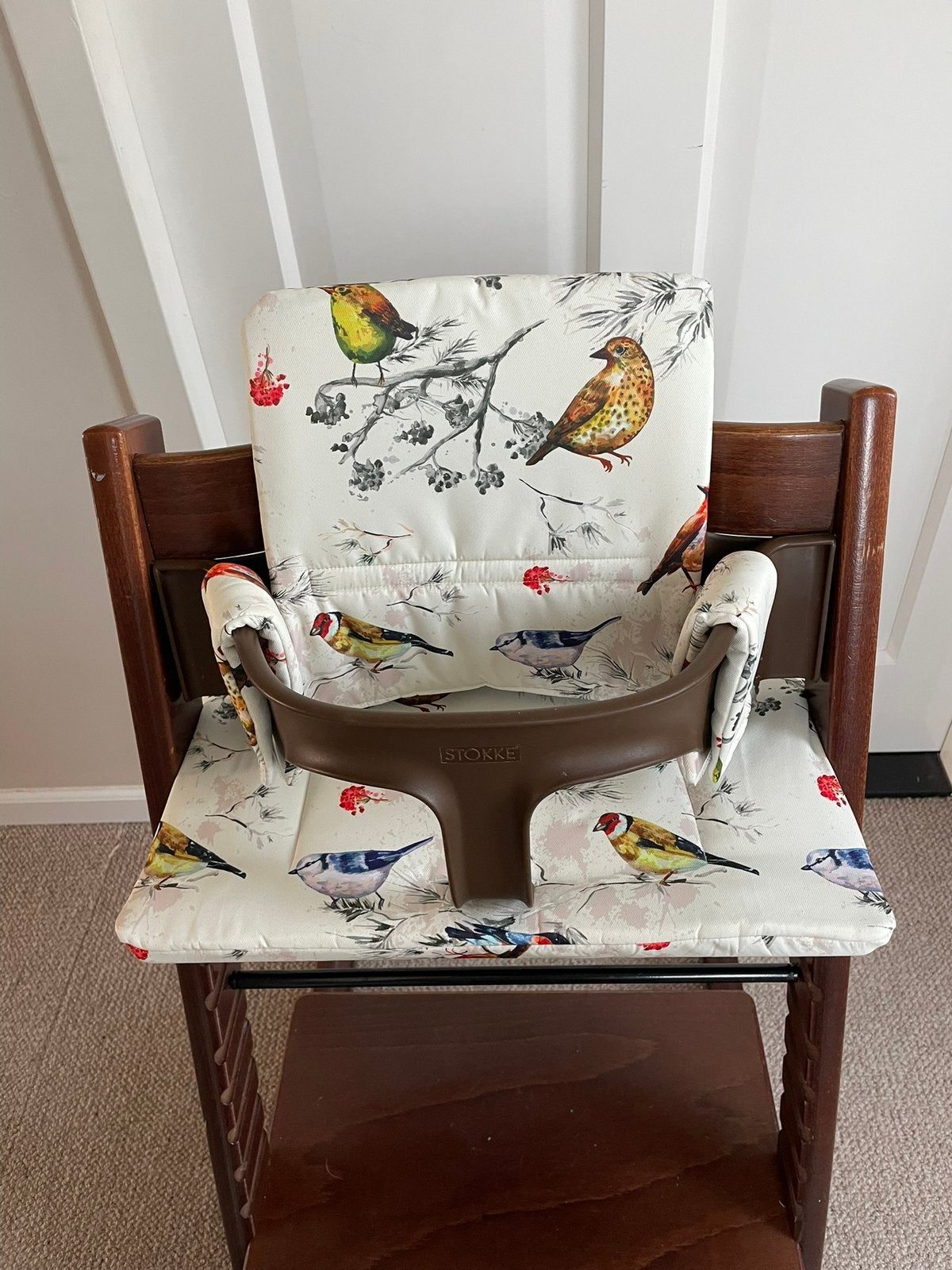 Nieuw! Vogeltjes Stokke Tripp Trapp stoel kussenset, Ophalen of Verzenden, Nieuw, Meegroeistoel, Gordel(s)