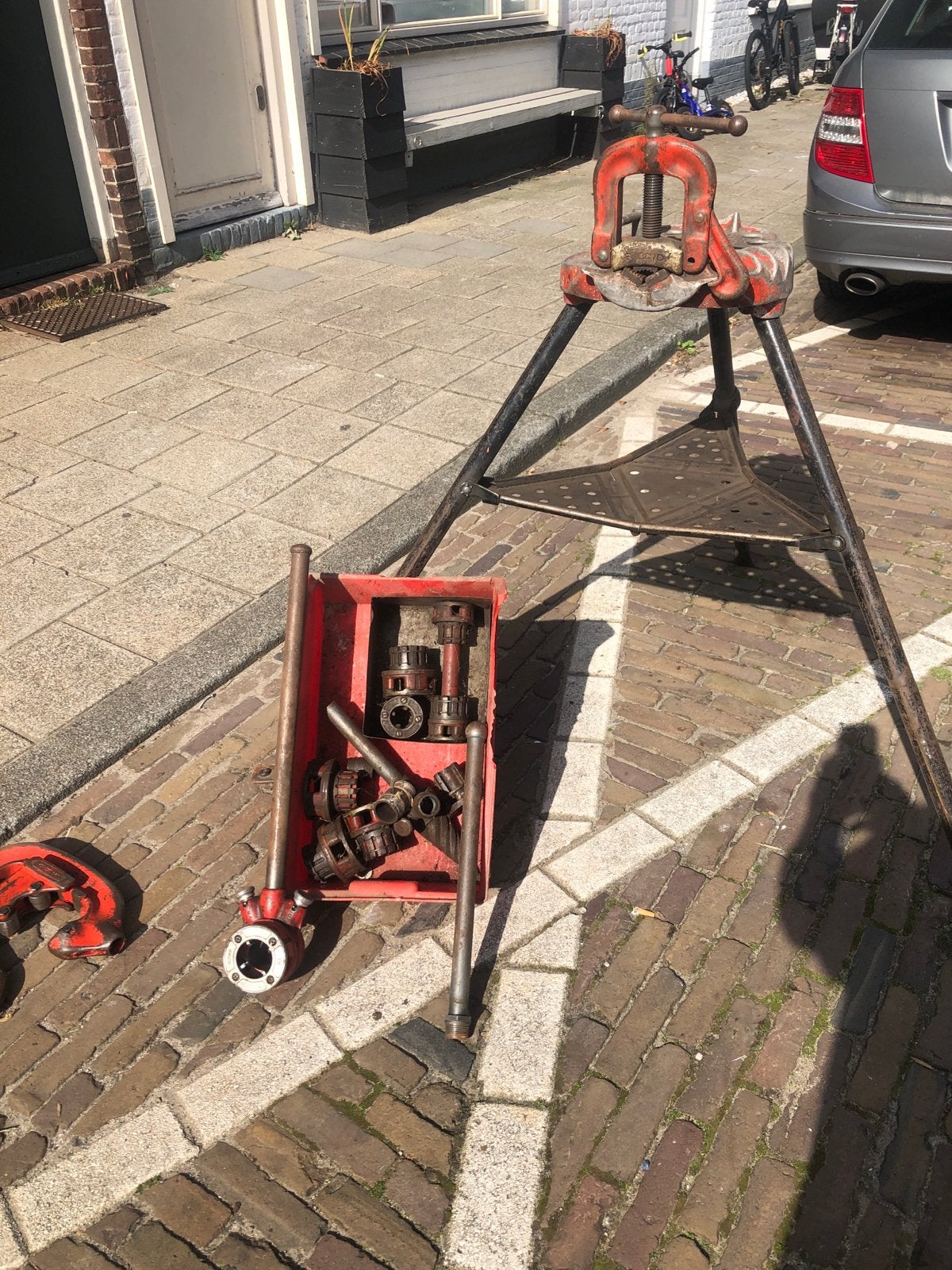 RIDGID Tristand 40A met pijpsnijders en toebehoren, Ophalen of Verzenden, Gebruikt