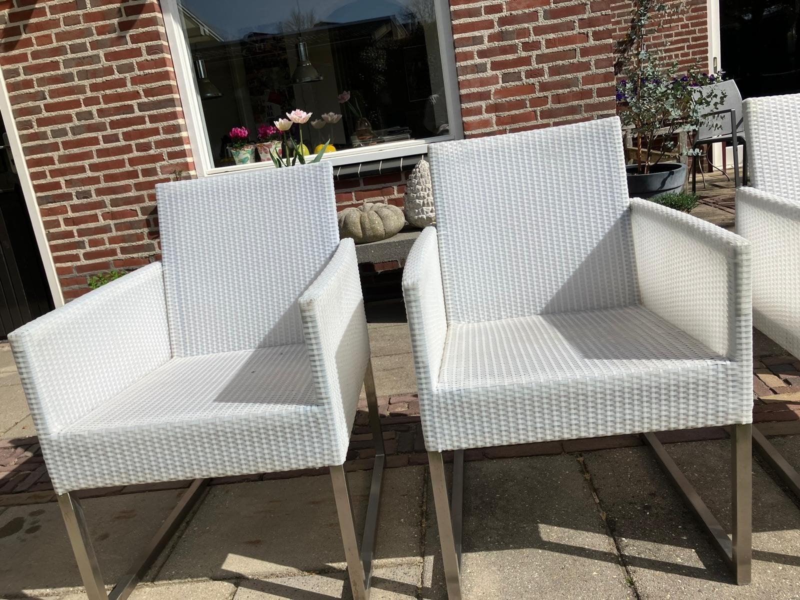 Vier borek tuinstoelen in goede staat, Ophalen