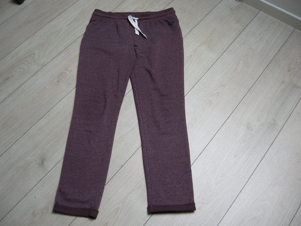 Dames joggingsbroek  AVESTA maat M €10,00 + opslagje  koord, Kleding | Dames, Maat 38/40 (M), Paars, Ophalen of Verzenden, Zo goed als nieuw