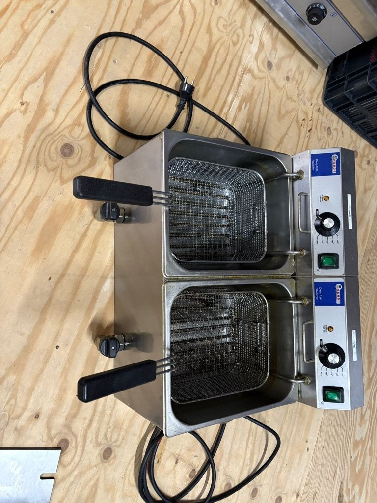 Dubbele professionele friteuse met aftapkraan, 4 liter of meer, Ophalen, Gebruikt, Duo-friteuse