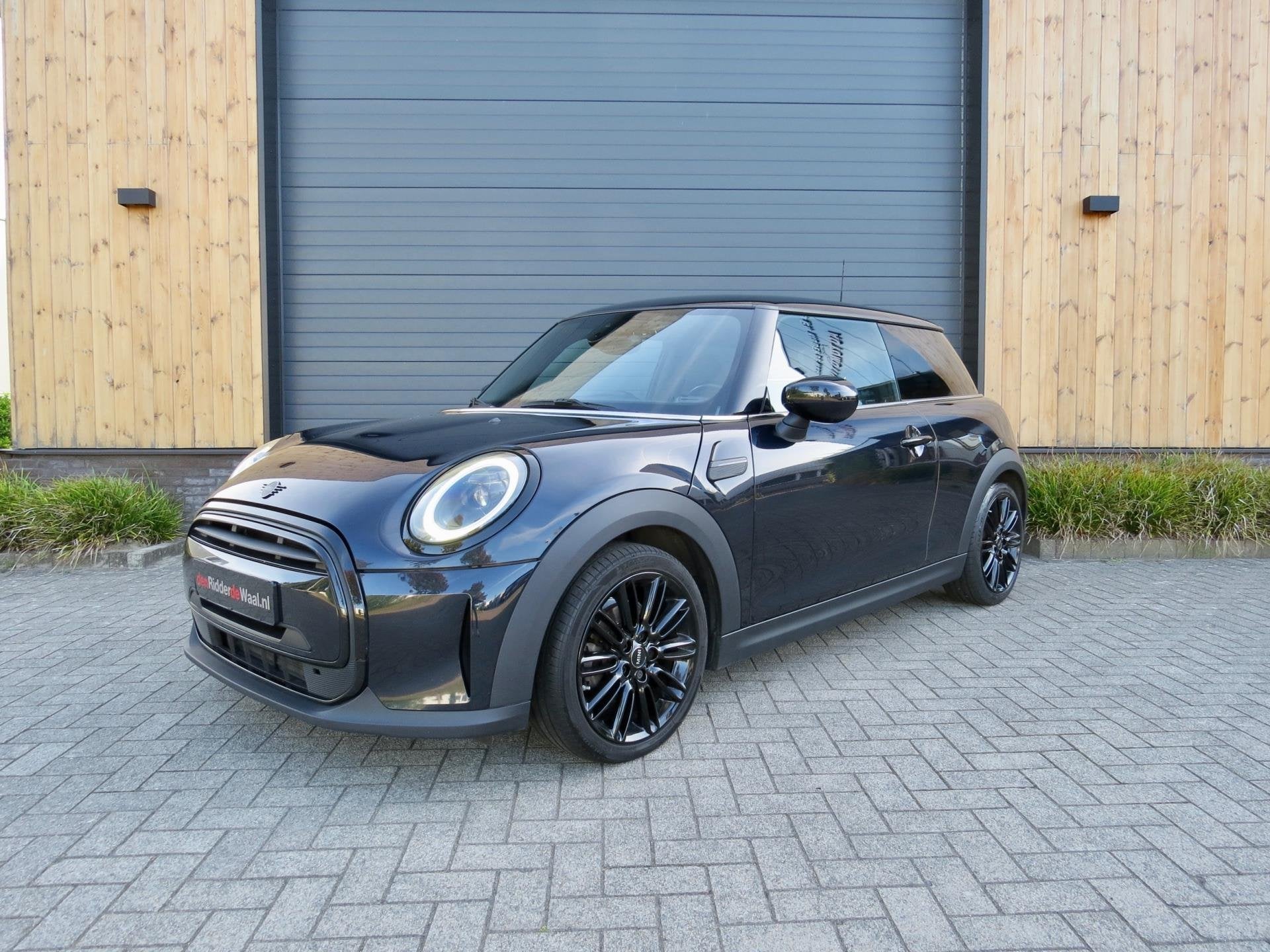 Mini 1.5 One Classic automaat *Schuifdak *Carplay *Leder, Zwart, 4 stoelen, Zwart, Bedrijf