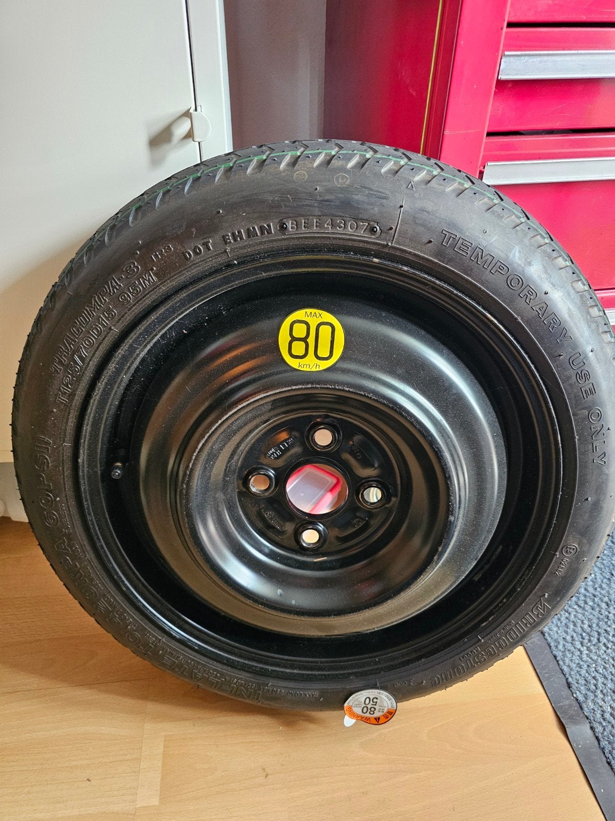 toyota yaris reservewiel/thuiskomer, Auto-onderdelen, Banden en Velgen, Ophalen, 15 inch, Banden en Velgen, Nieuw