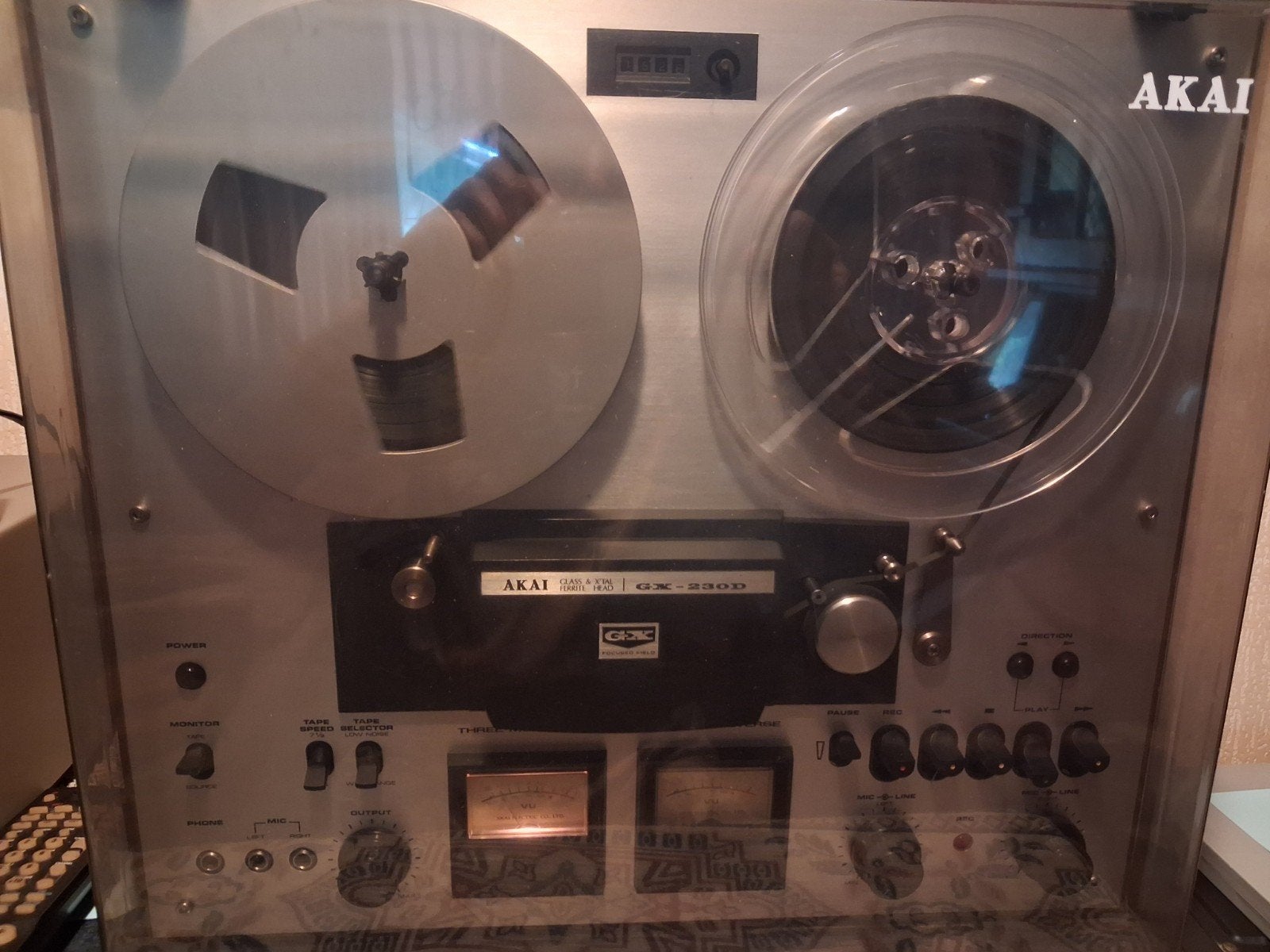 Zeer mooien akai gx 230 d met stofkap.bieden., Ophalen of Verzenden, Bandrecorder, Met stofkap