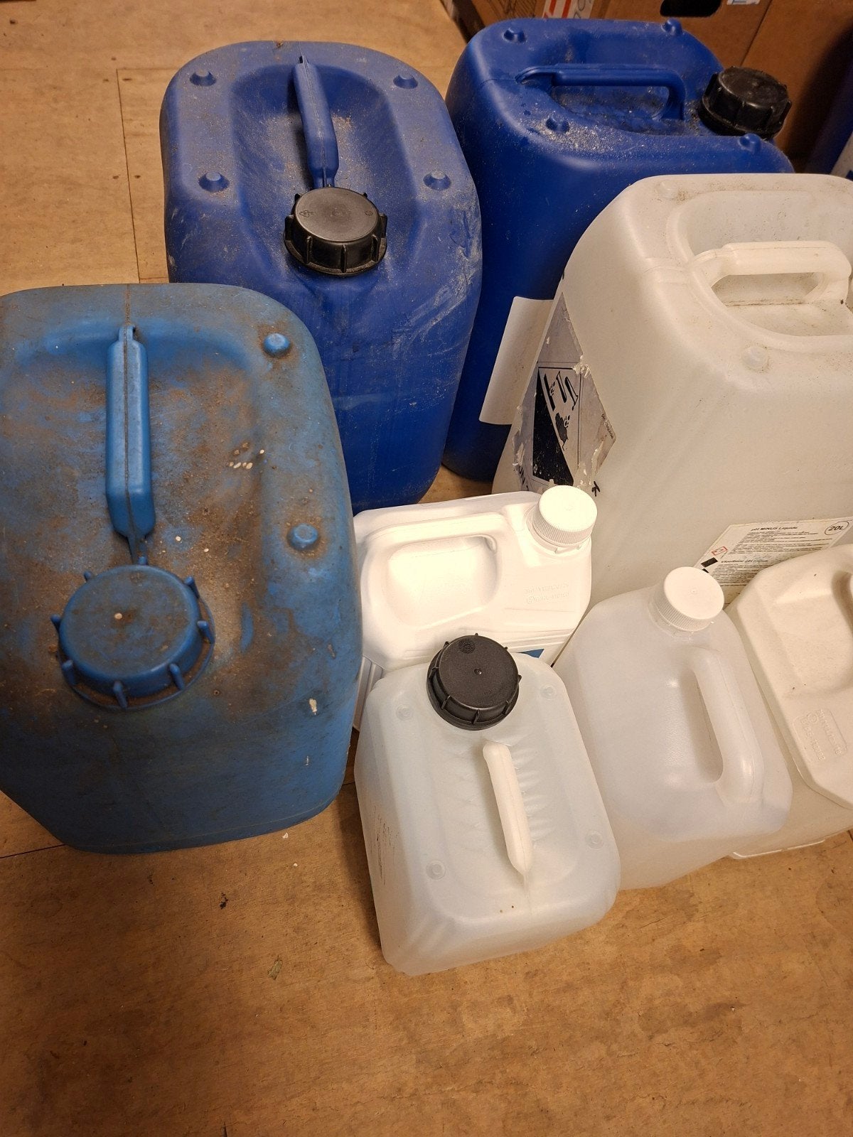 jerrycan's, Minder dan 75 liter, Ophalen