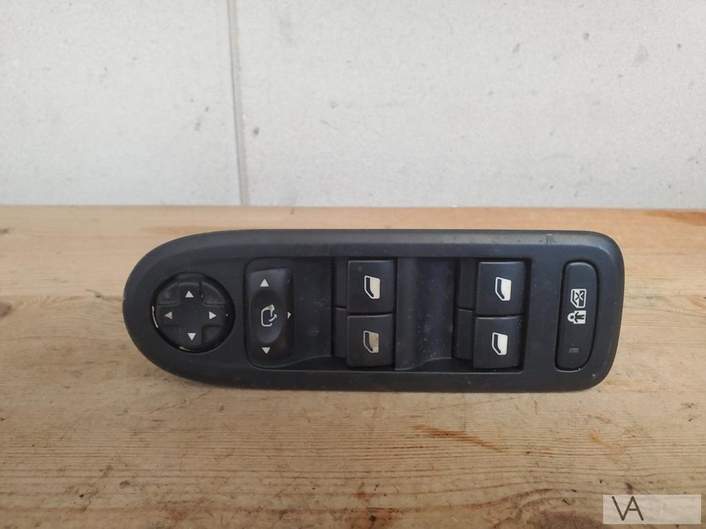 Peugeot 508 en Citroen C5 raamschakelaar 2008 - 2016 €30, Auto-onderdelen, Gebruikt, -, -, Ophalen of Verzenden