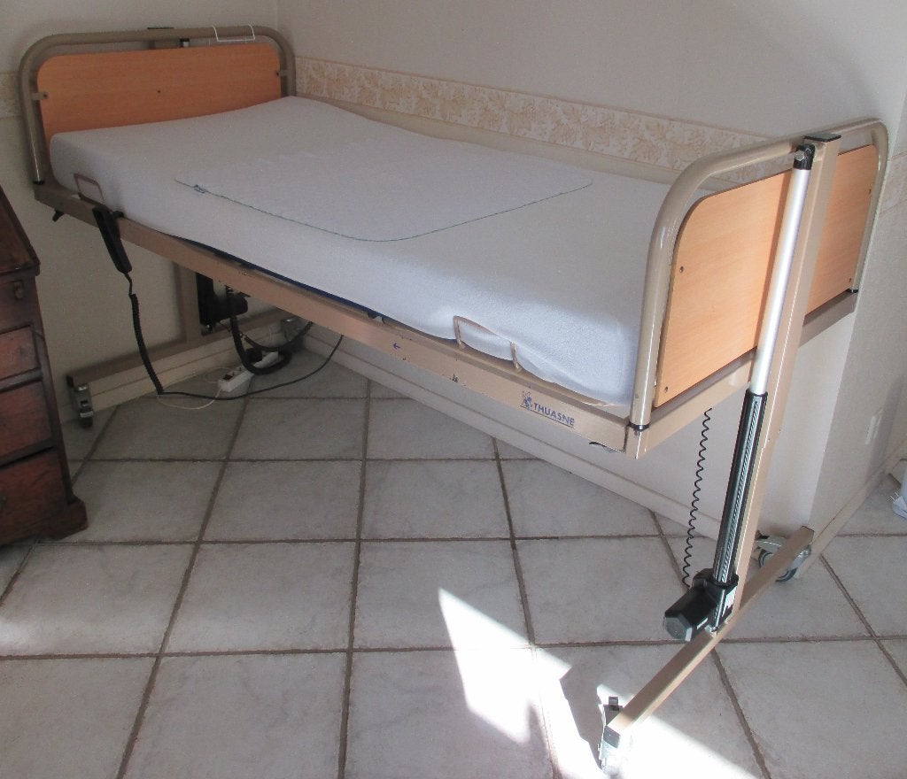Hoog-laag bed incl. medisch matras e.a. toebehoren, Diversen, Ophalen, Zo goed als nieuw