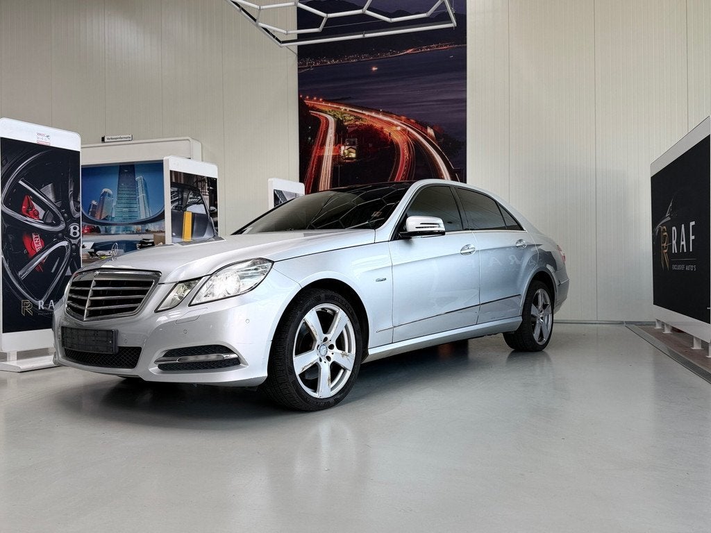 Mercedes-Benz E-klasse 350 CGI Elegance 4-MaticAutomaat,Pano, Auto's, Mercedes-Benz, Automaat, Gebruikt, Zwart, Leder