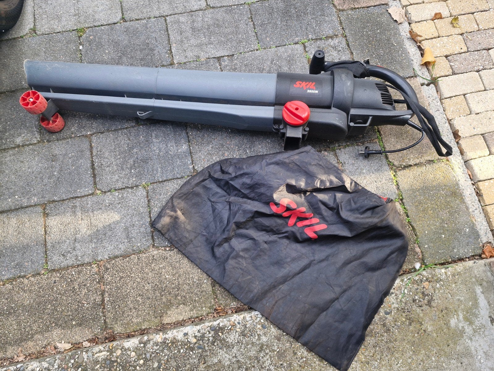SKIL 0790 Bladblazer/Bladzuiger met versnipperfunctie, Tuin en Terras, Ophalen, Gebruikt, Met opvangzak, Handgedragen