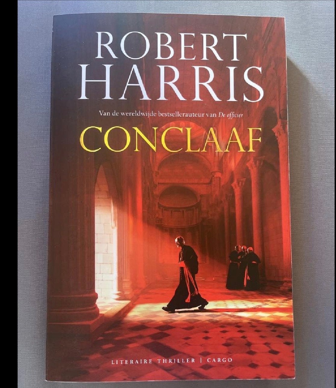 Conclaaf - Robert Harris (Literaire thriller), Boeken, Ophalen of Verzenden, Zo goed als nieuw, Europa overig