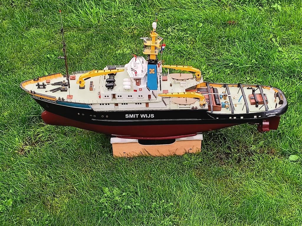 Prachtig als nieuw Smit London sleepboot, rc varend, Ophalen, Zo goed als nieuw
