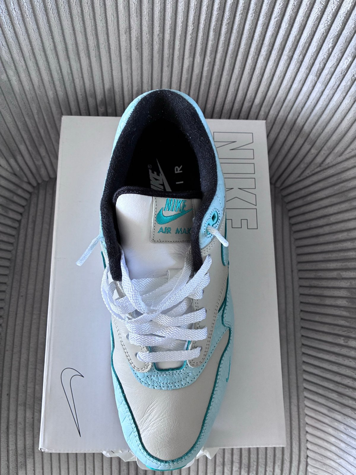 Nike Air Max 1 ID Croc mt 44,5, Ophalen of Verzenden, Zo goed als nieuw, Overige kleuren, Sneakers of Gympen