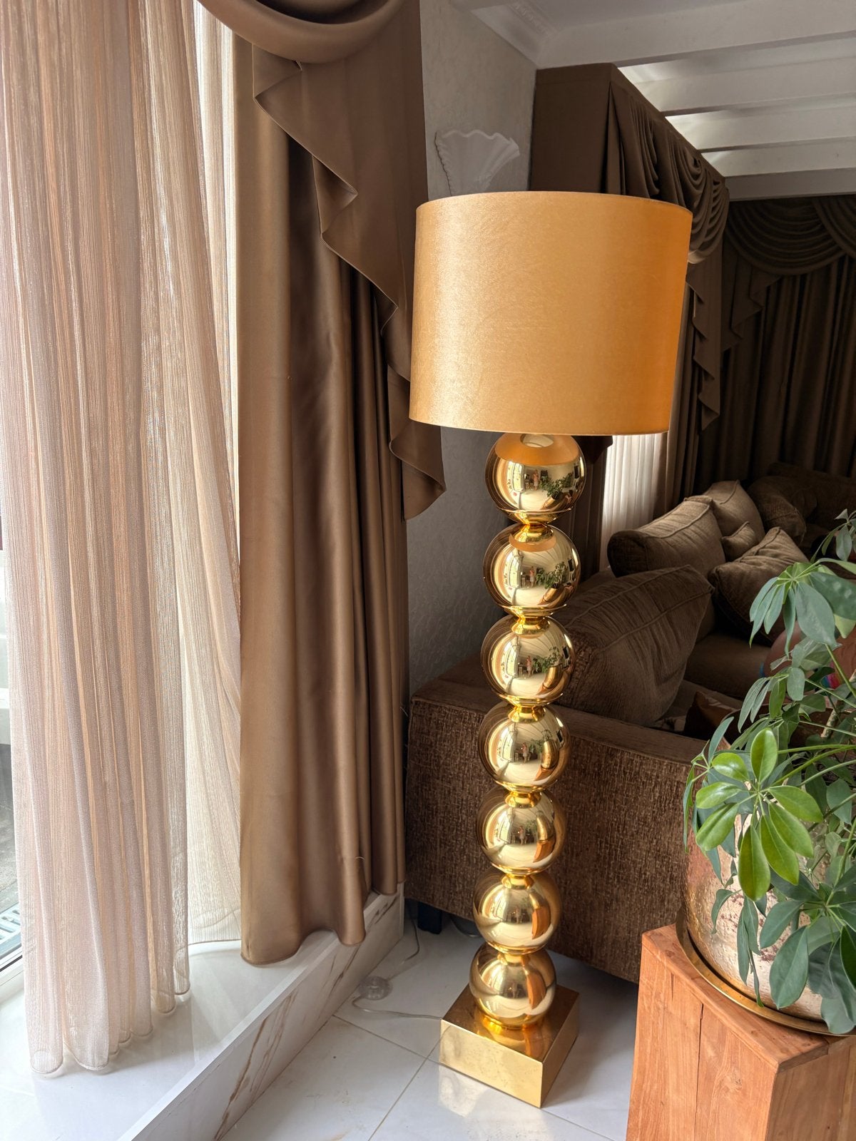 Luxe Gouden Vloerlamp met Stoffen Kap (Eric Kusters), Huis en Inrichting, Ophalen, E27 (groot), Zo goed als nieuw, Metaal