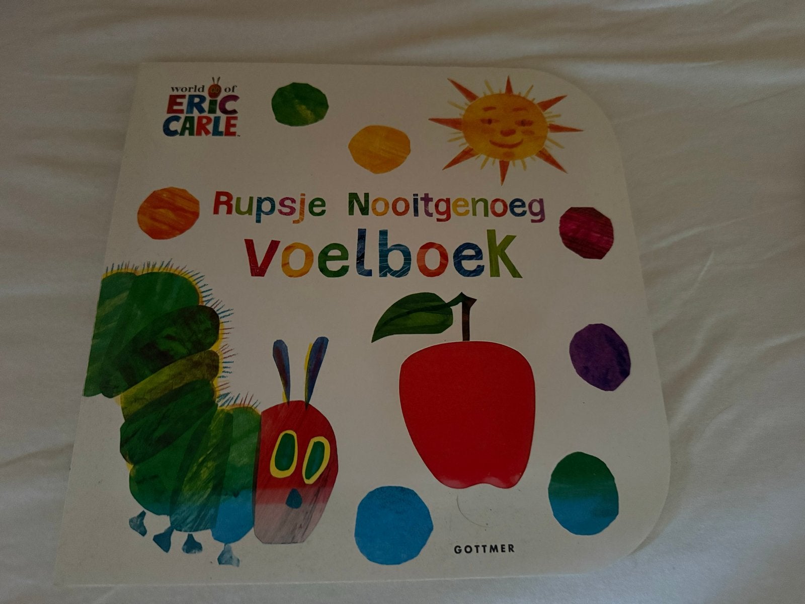 Rupsje Nooitgenoeg Voelboek - Eric Carle, Ophalen, Zo goed als nieuw, Uitklap-, Voel- of Ontdekboek, 0 tot 6 maanden