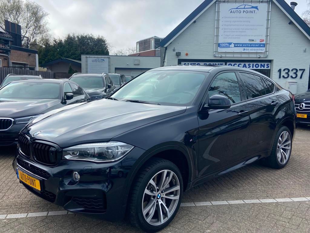 BMW X6 50I V8 M-SPORT/PANO/B&O/HUD/NIGHTVISION, Automaat, Gebruikt, Vierwielaandrijving, 449 pk