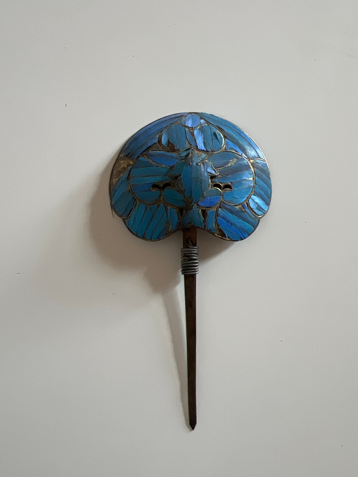 Antieke Chinese haarspeld met blauwe vlindervleugels, Sieraden, Tassen en Uiterlijk, Antieke sieraden, Ophalen, Overige materialen