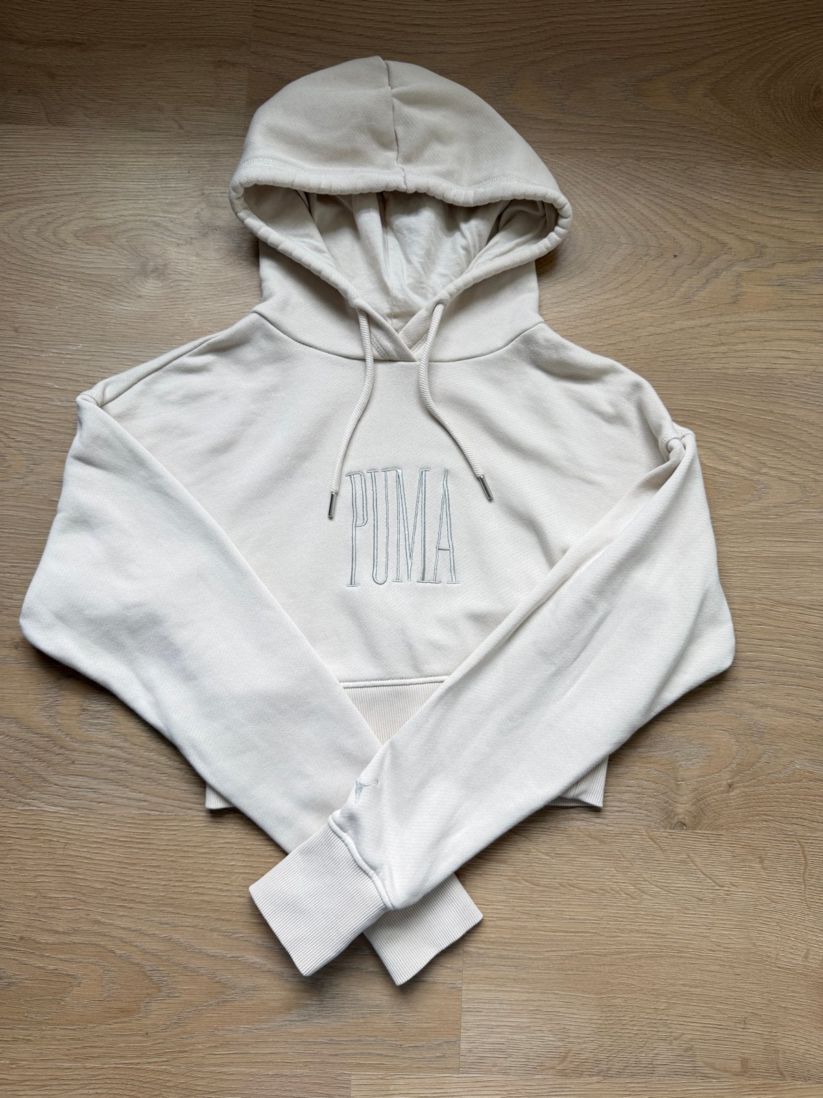Puma cropped hoodie crème maat XS, Kleding | Dames, Truien en Vesten, Ophalen of Verzenden, Zo goed als nieuw, Maat 34 (XS) of kleiner