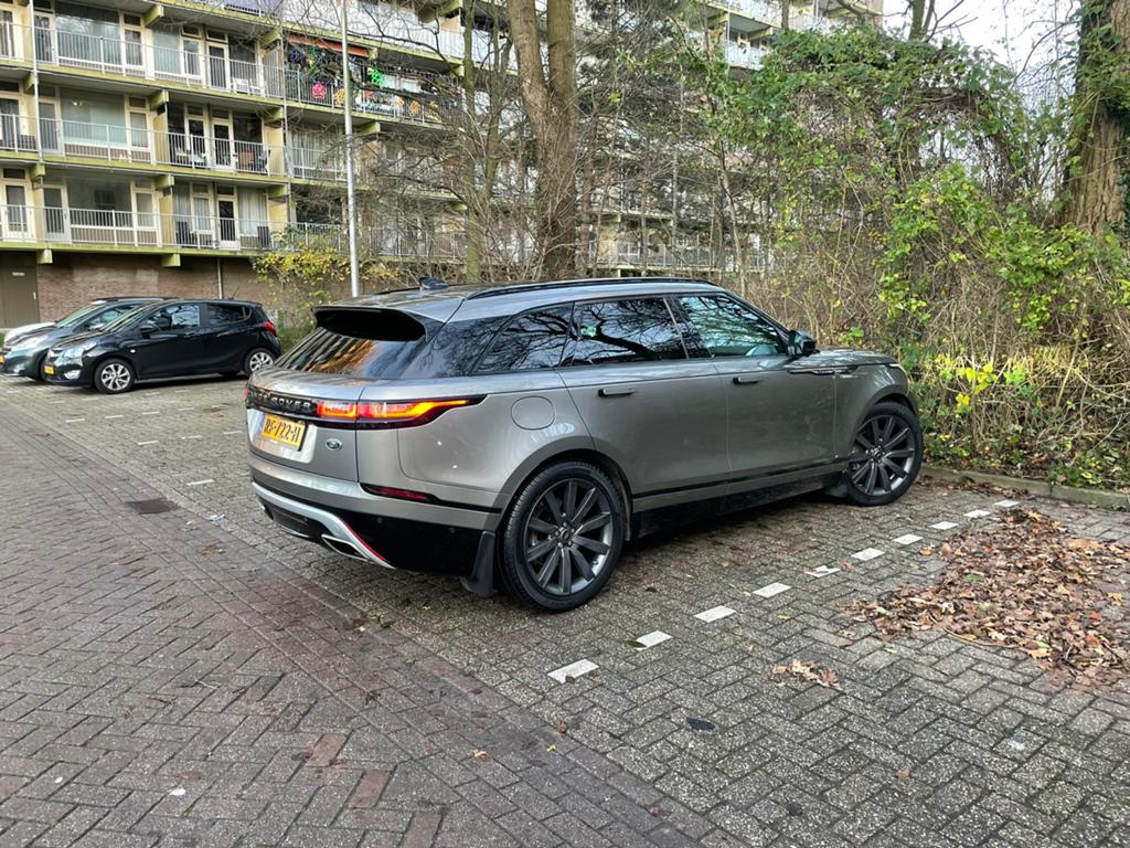Land Rover Range Rover Velar 3.0 V6 300pk AWD AUT 2017 Grijs, Auto's, Land Rover, Automaat, 3000 kg, Zwart, 241 €/maand