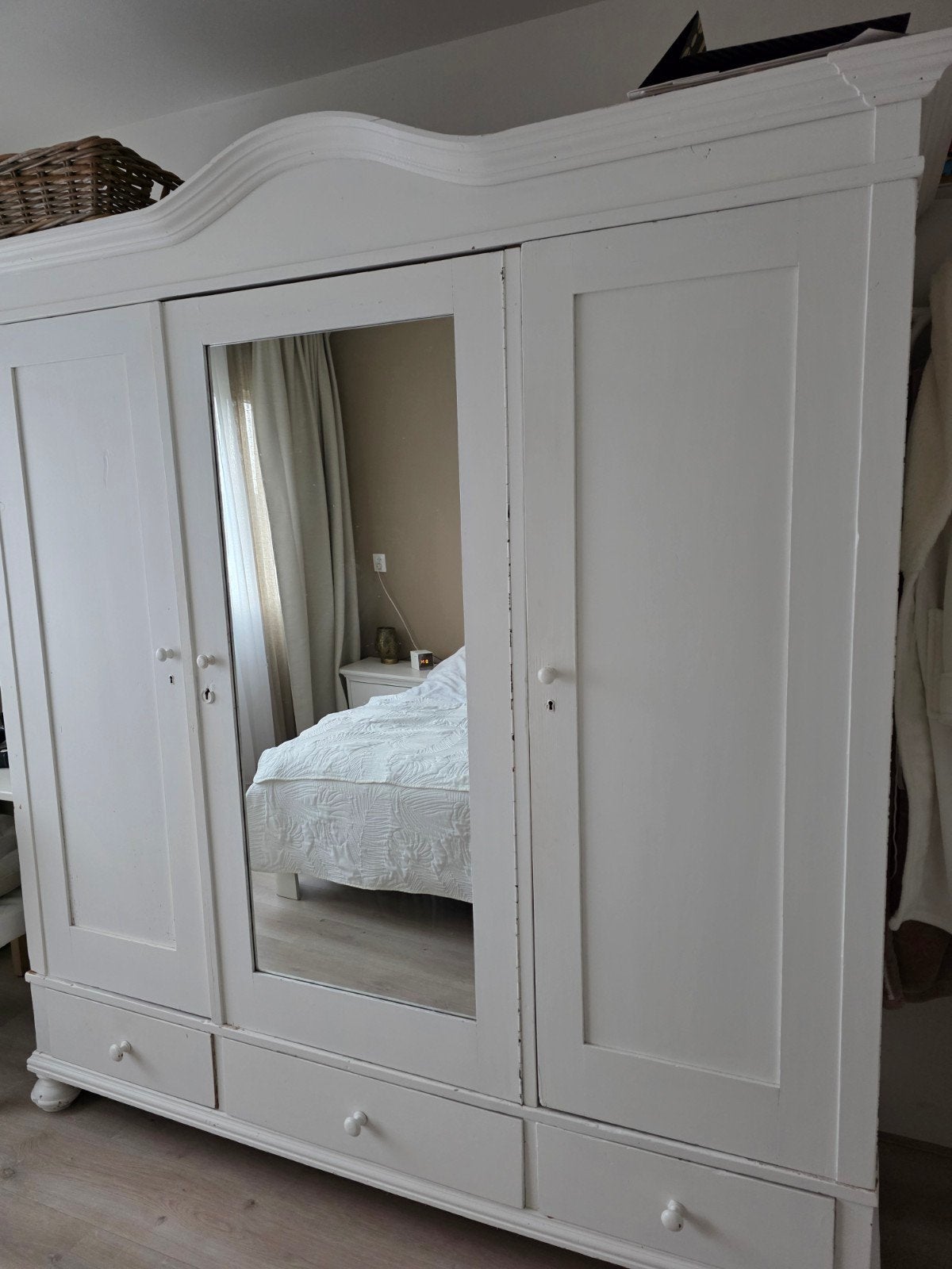 prachtige oud grenen kledingkast met spiegel, Ophalen, Gebruikt, 100 tot 150 cm, Met lade(s)