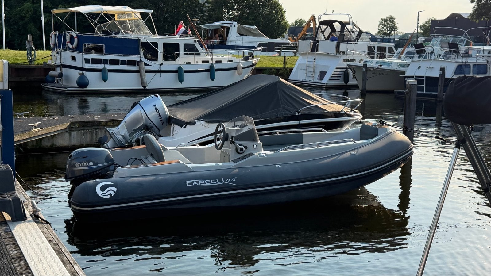 Rib Capelli 460 Tender met Yamaha F25 pk en evt Kalf trailer, Zo goed als nieuw, Ophalen, Polyester/glasvezel, Overige merken