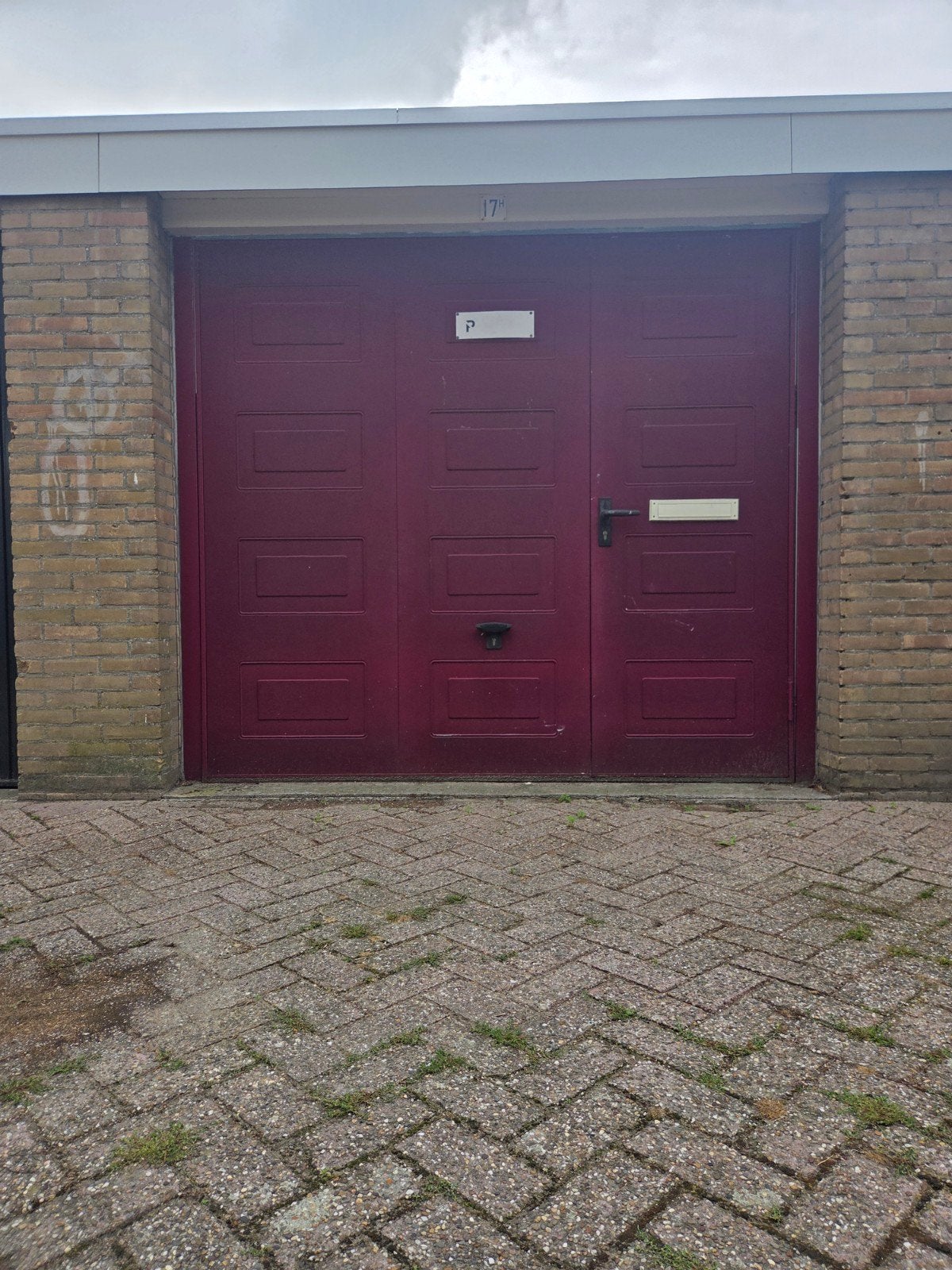 Garagebox te huur in Hellevoetsluis, Nieuw-Helvoet., Zuid-Holland