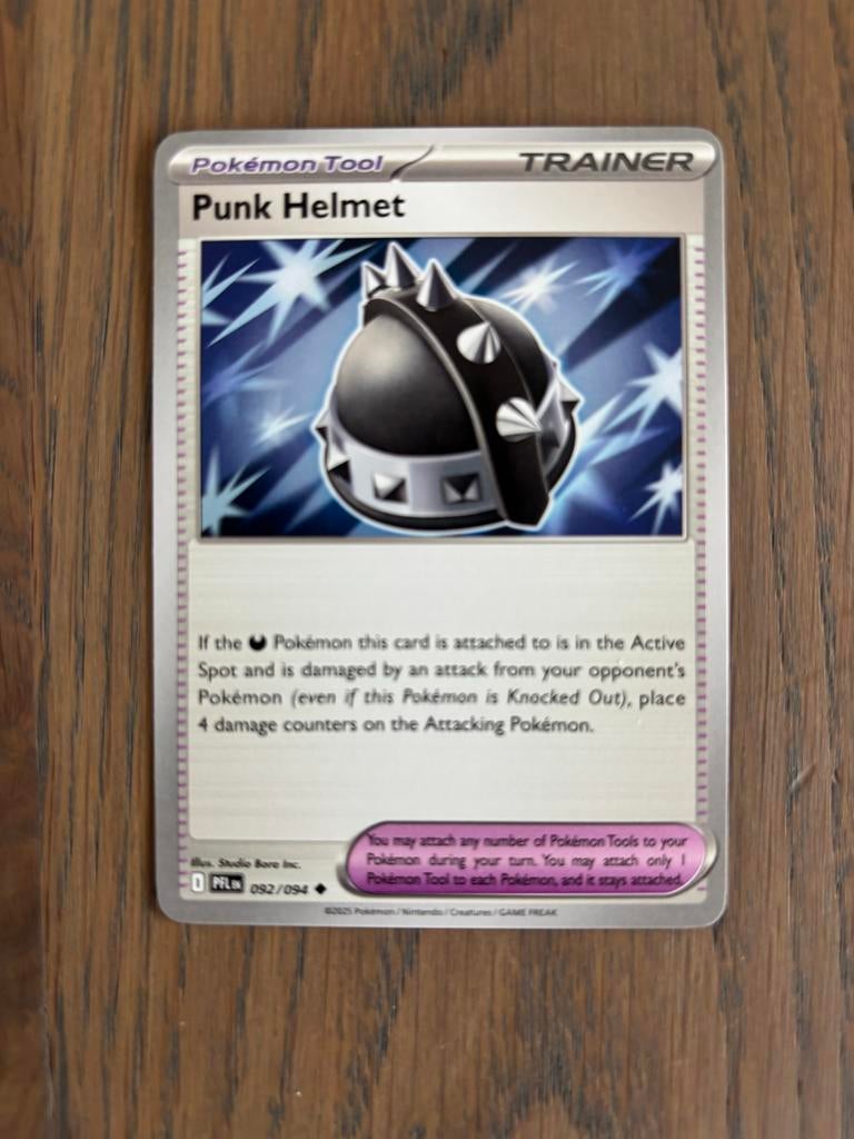 Pokémon Tool - Punk Helmet Trainer Kaart (092/094), Ophalen of Verzenden, Zo goed als nieuw, Losse kaart