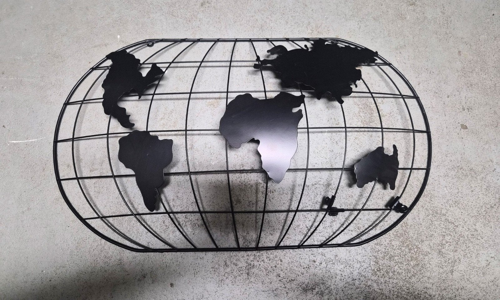 Maisons du monde Cardre monde, Ophalen, Zo goed als nieuw, Zwart, Metaal