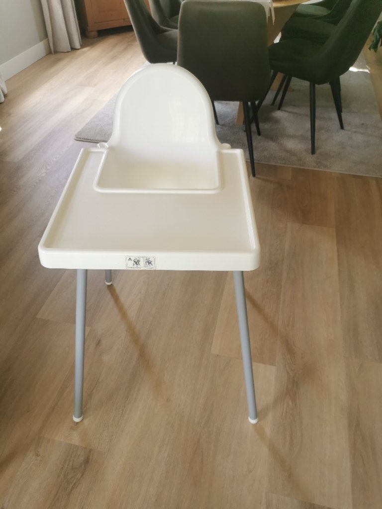 kinderstoel Ikea wit 10 euro, stoelverkleiner ook 10,00 euro, Ophalen, Zo goed als nieuw, Overige typen, Afneembaar eetblad