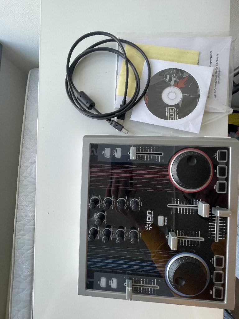ION DJ Controller incl. toebehoren, Muziek en Instrumenten, Ophalen of Verzenden, Zo goed als nieuw, Dj-set, Overige merken
