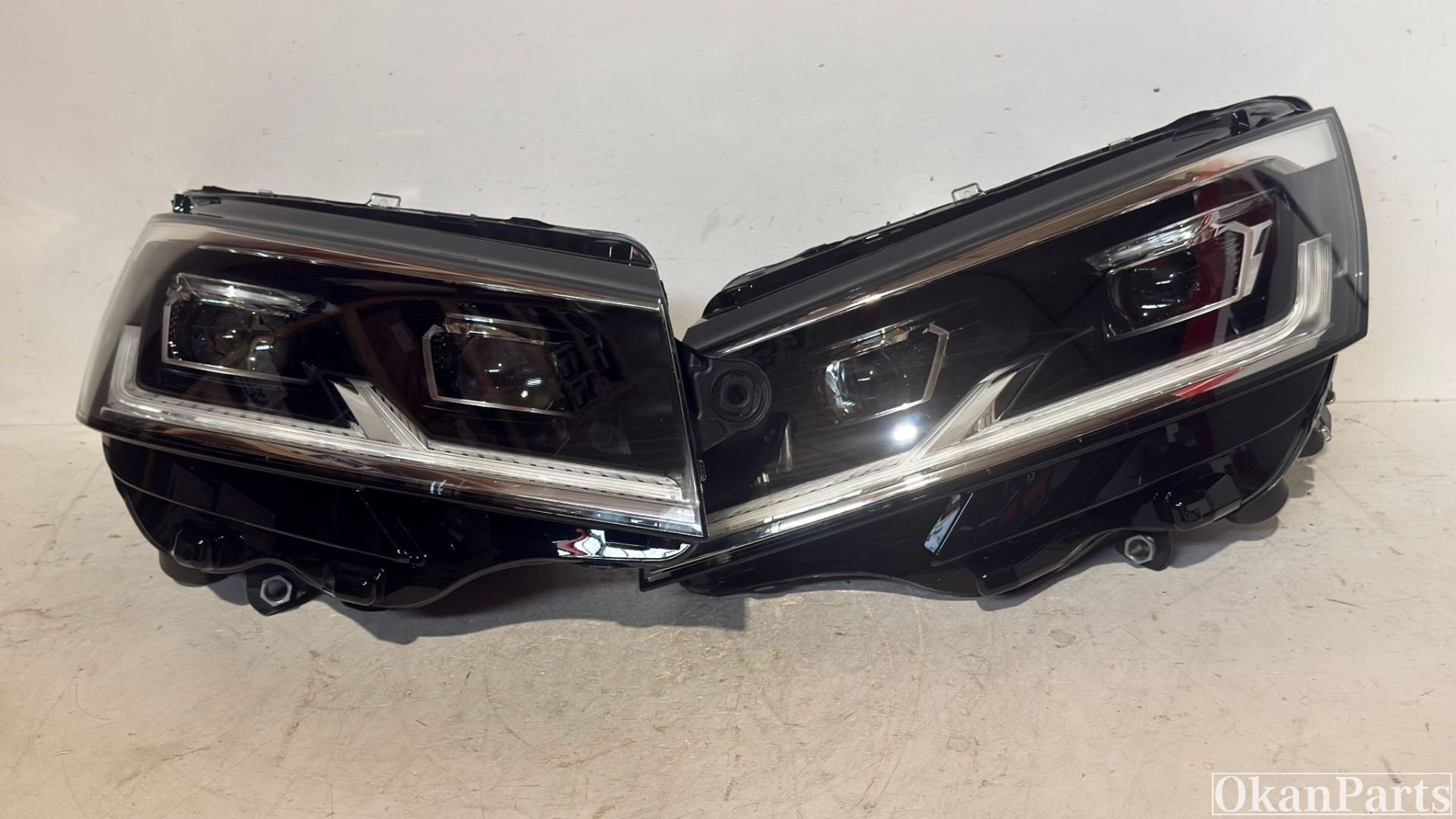 Volkswagen Transporter T6 LED Koplamp Links Rechts, Info@fabrikant.eu, Fabrikant BV, Fabrikantstraat 1
1000 AA  Amsterdam, NL