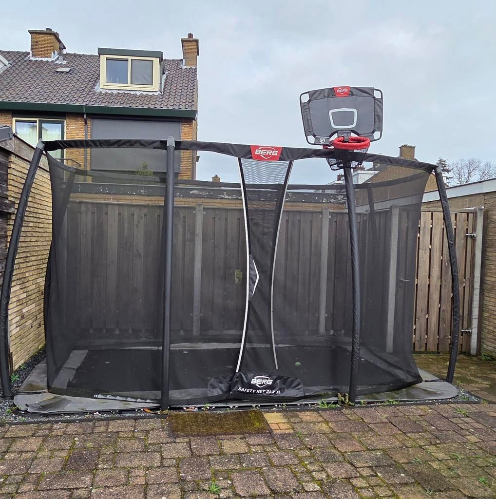 Grote Berg trampoline, Ophalen, Gebruikt