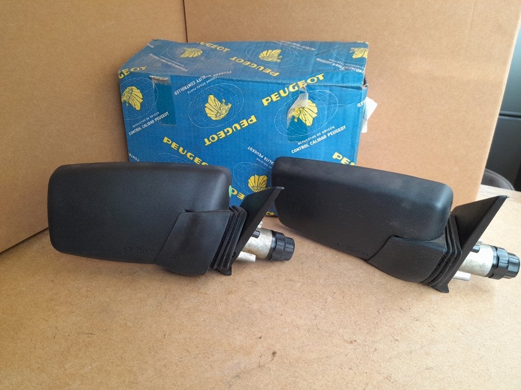 New Old Stock - 2x Spiegel - Rechts - Peugeot 505, Auto-onderdelen, Ophalen of Verzenden, Nieuw, Oldtimer onderdelen