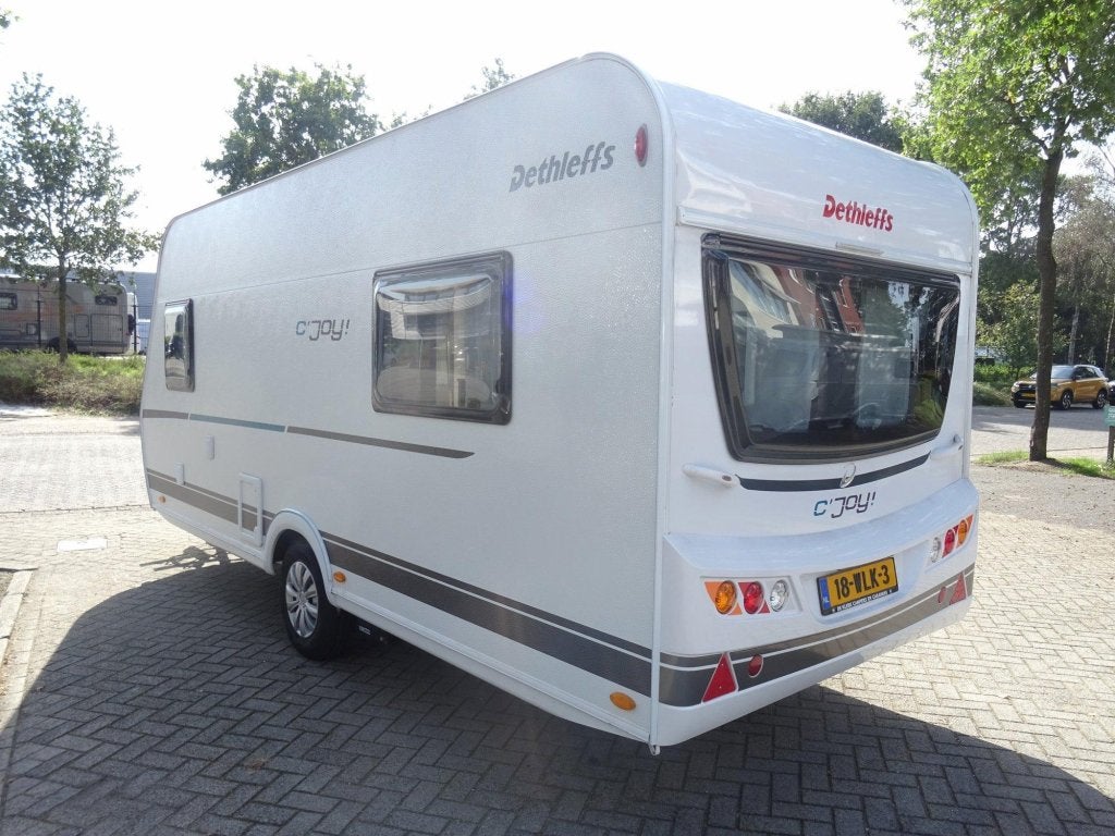 Dethleffs C'Joy 460 LE Als nieuw lichtgewicht !, Caravans en Kamperen, Standaardzit, Bedrijf, Luifel, Dethleffs