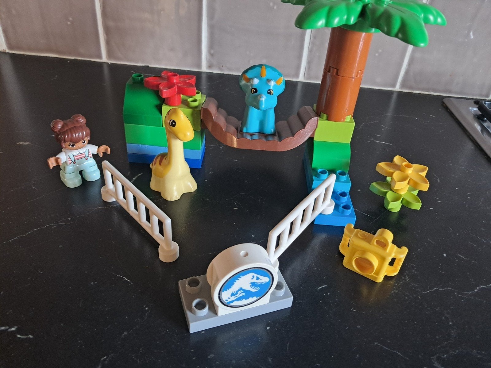 Duplo 10879 Jurrasic park, Kinderen en Baby's, Speelgoed | Duplo en Lego, Ophalen of Verzenden, Zo goed als nieuw, Duplo