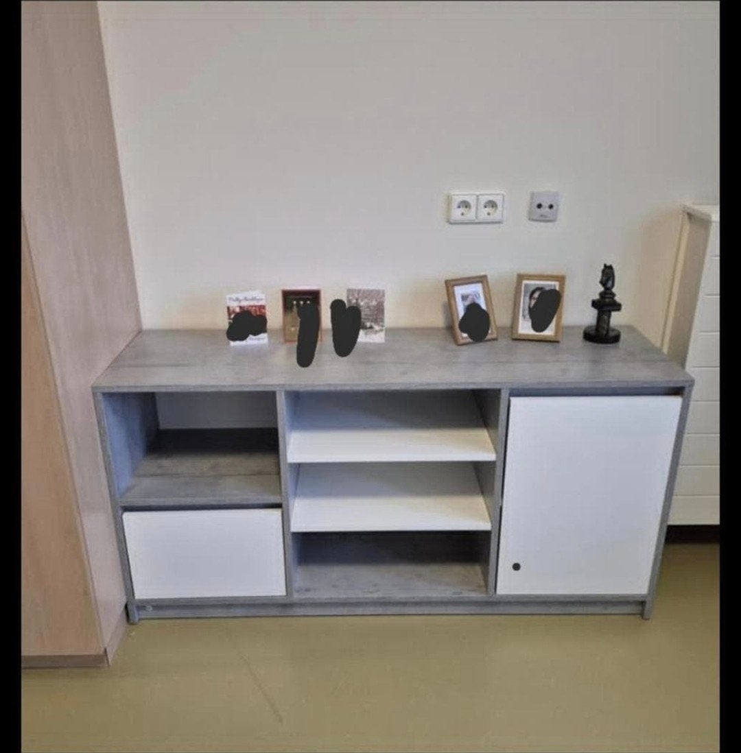 Jysk dressoir met opbergruimte, Huis en Inrichting, Kasten | Dressoirs, Ophalen, 100 tot 150 cm, Modern, minimalistisch, 25 tot 50 cm