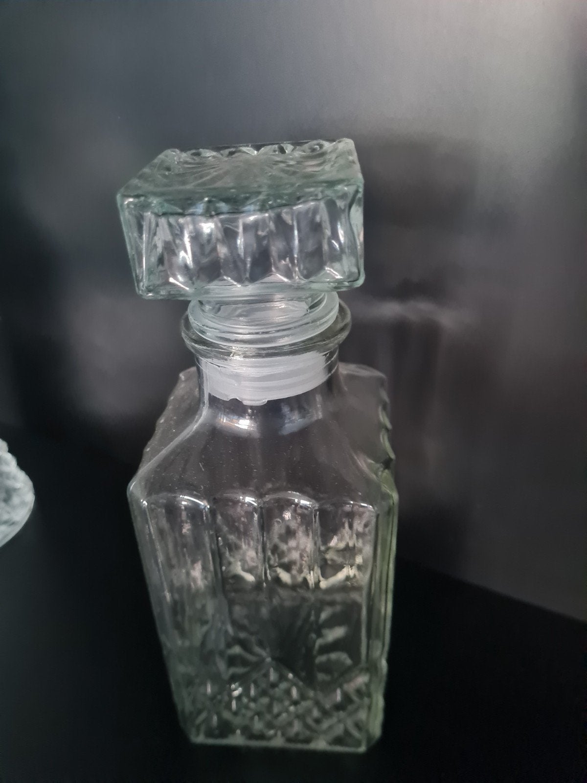 Decoratieve glazen karaf met dop, Ophalen of Verzenden