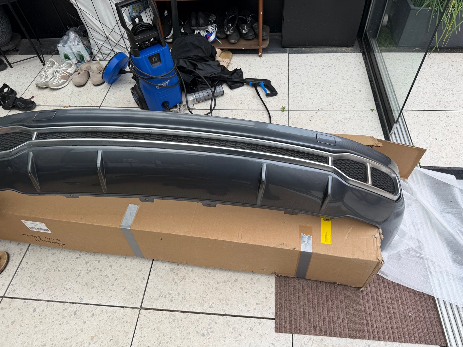 Achterbumper  diffuser Audi Q5 S-line (2015-2023) Grijs, Nieuw, Achter, Bumper, Audi
