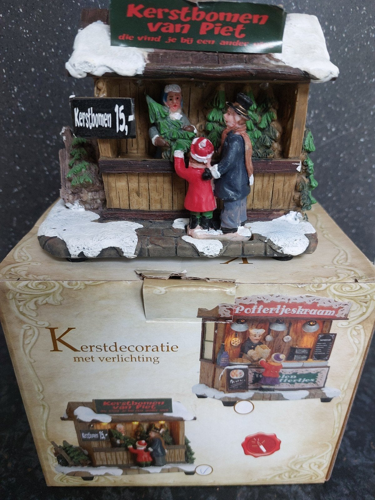 compleet kerst dorpje.werkt op batterijen., Ophalen, Zo goed als nieuw