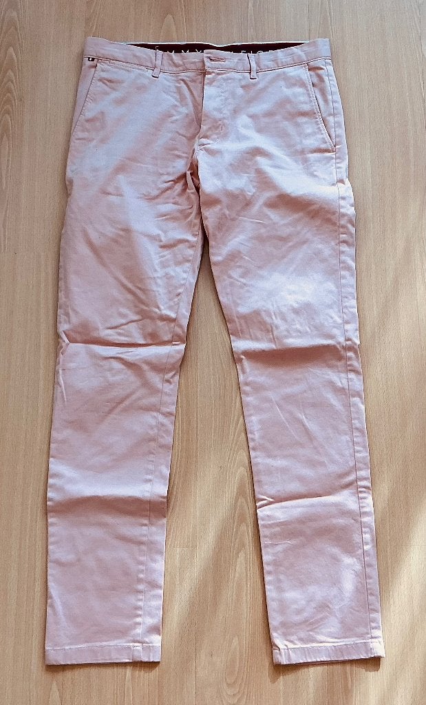 Tommy Hilfinger broek, zalmkleurig maat 33/34, Kleding | Heren, Broeken en Pantalons, Overige kleuren, Maat 48/50 (M), Tommy Hilfiger