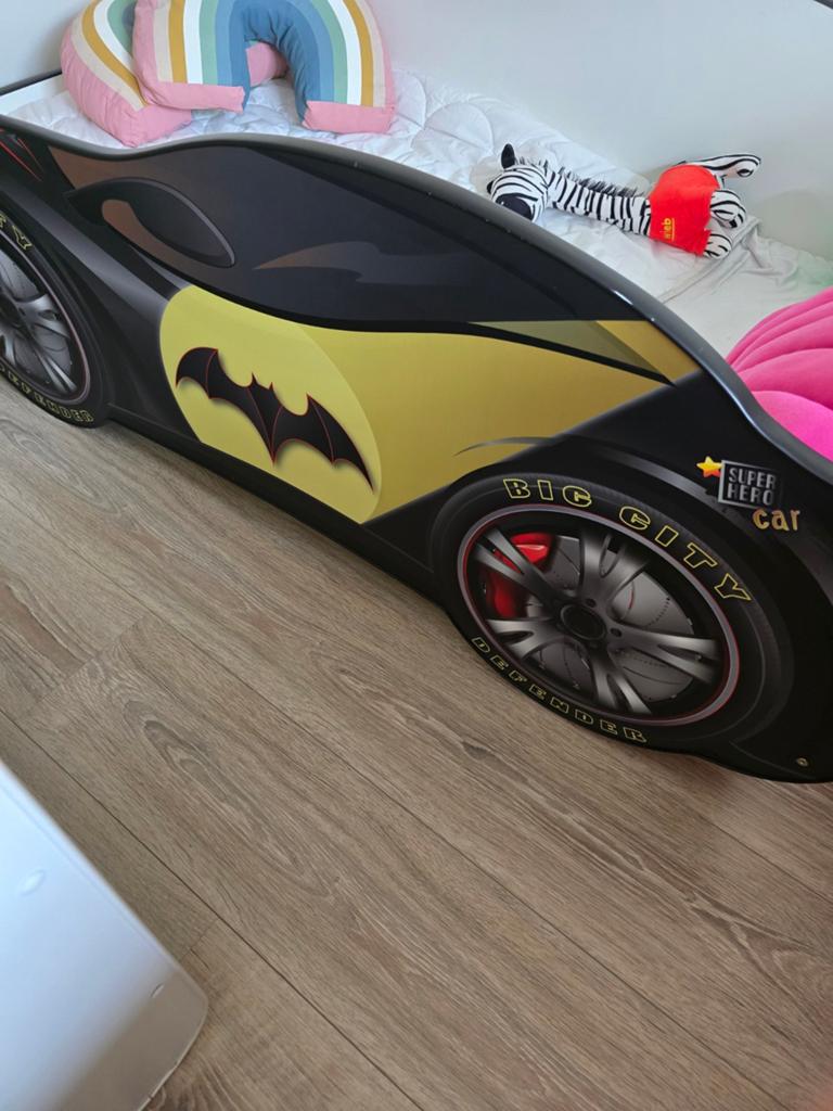 Batman kinderbed - Zo goed als nieuw, Kinderen en Baby's, Kinderkamer | Bedden, Lattenbodem, 70 tot 85 cm, Ophalen of Verzenden
