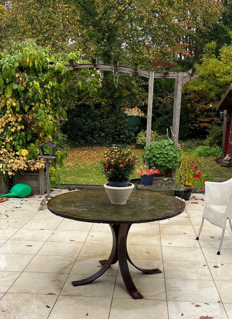 Ronde natuurstenen tuintafel met stalen onderstel, Ophalen, Gebruikt, Rond, Overige materialen
