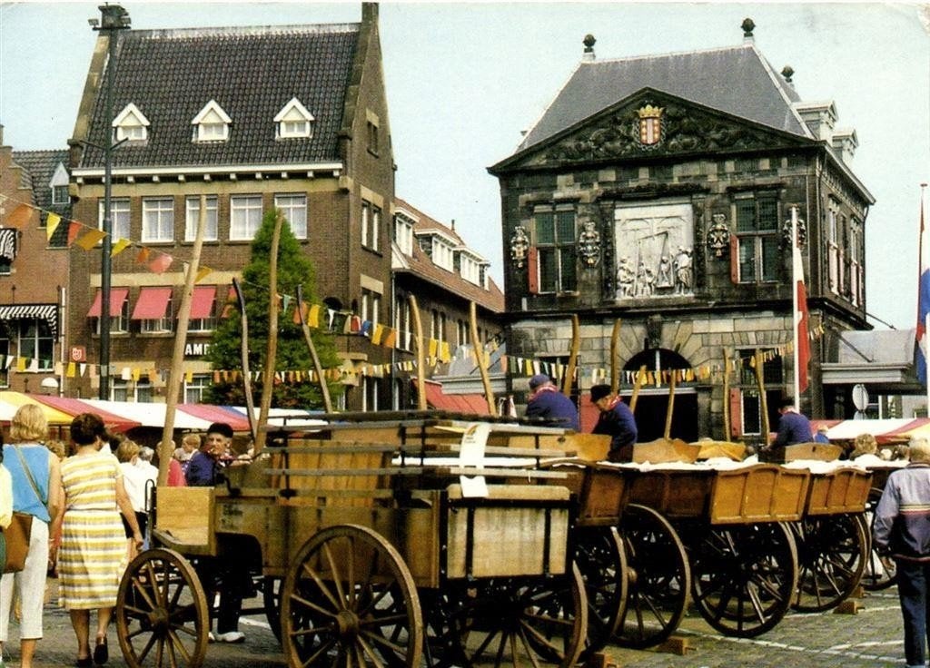 Gouda, De Waag met kaasbrikken - volk - ongelopen, Ophalen of Verzenden, 1960 tot 1980, Ongelopen, Zuid-Holland
