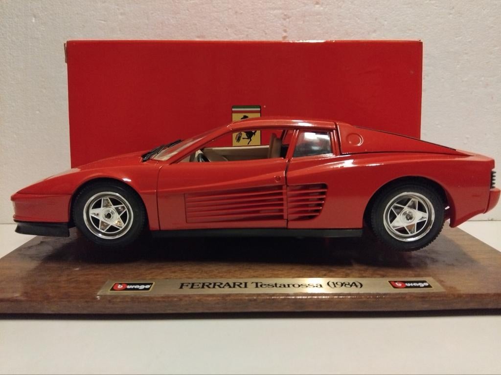 Ferrari Testarossa 1984 Luxe plateau Bburago metal 1:18 KRD, Ophalen of Verzenden, Zo goed als nieuw, Auto, Bburago