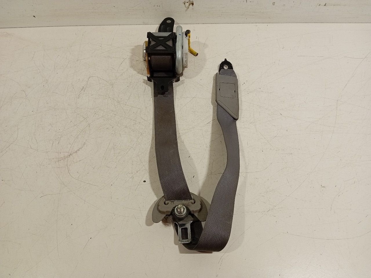 Veiligheidsgordel links voor Honda Civic, Auto-onderdelen, Onderdelen@venauto.nl, Gebruikt, Ettenseweg 76, 4706 PB Roosendaal, The Netherlands