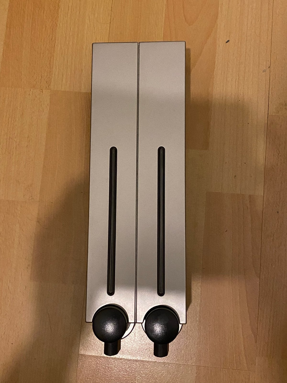 Dubbele Zeepdispenser - Zilverkleurig, Ophalen of Verzenden, Gebruikt, Zilver, Zeepdispenser/zeepbakje