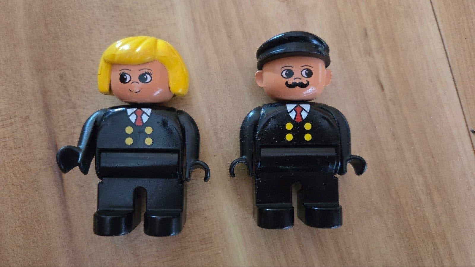 Duplo figuren: man en vrouw in pak, Ophalen of Verzenden, Jongen of Meisje